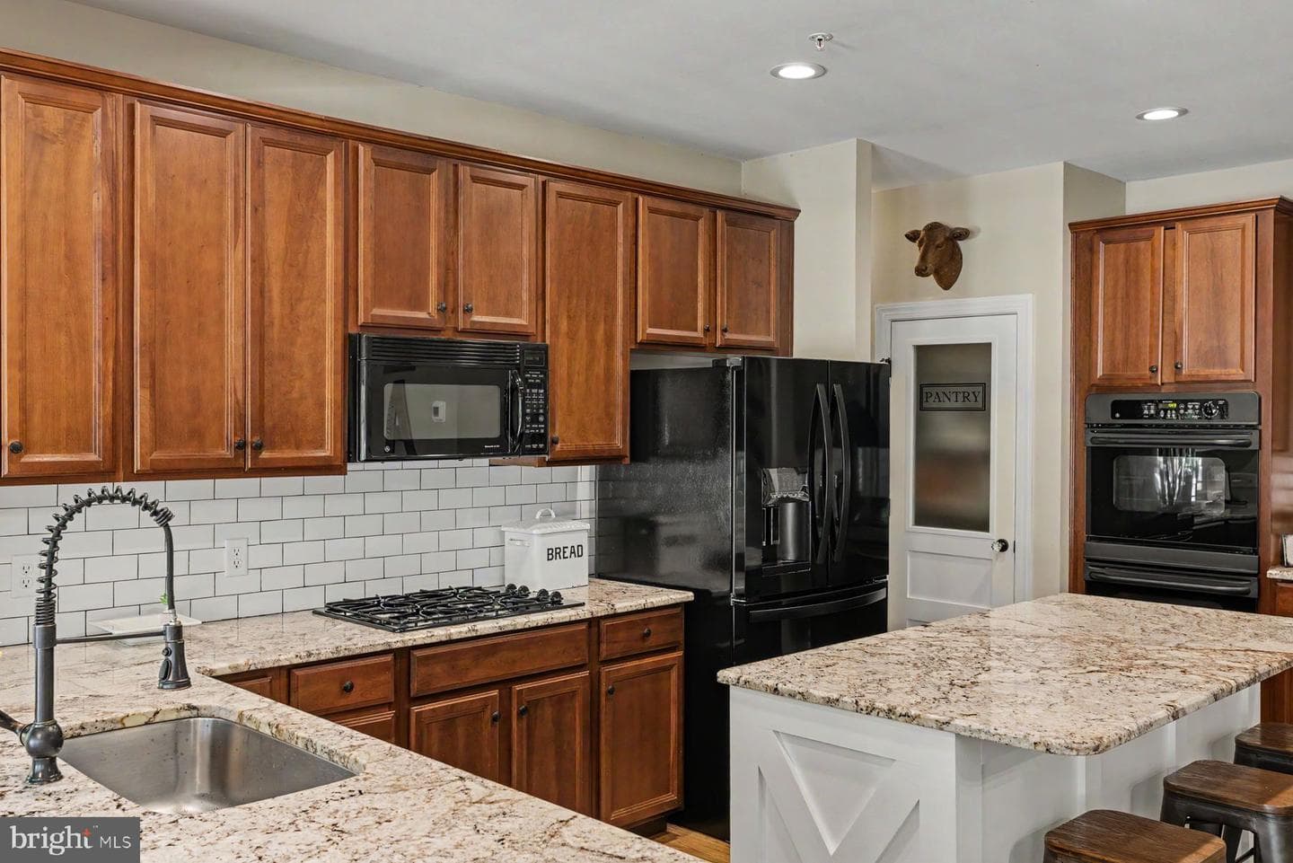 2818 Mountain Laurel Drive photo 23