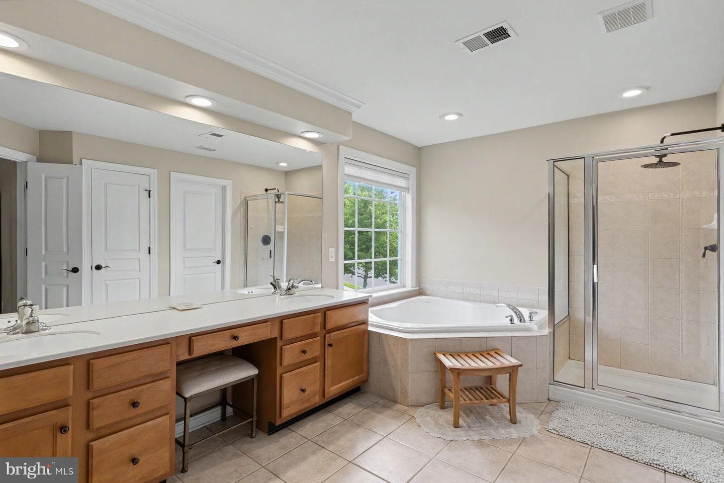 2818 Mountain Laurel Drive photo 49