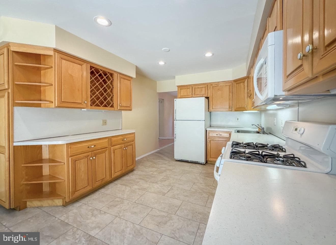 16 Upton Lane photo 19
