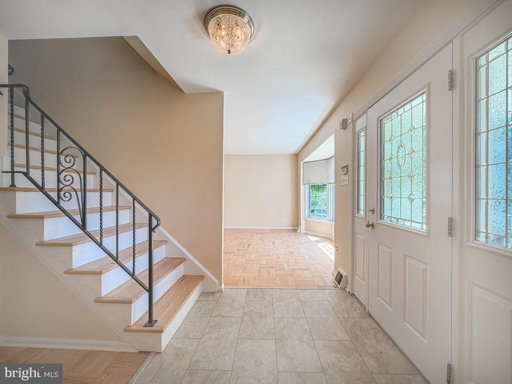 16 Upton Lane photo 25