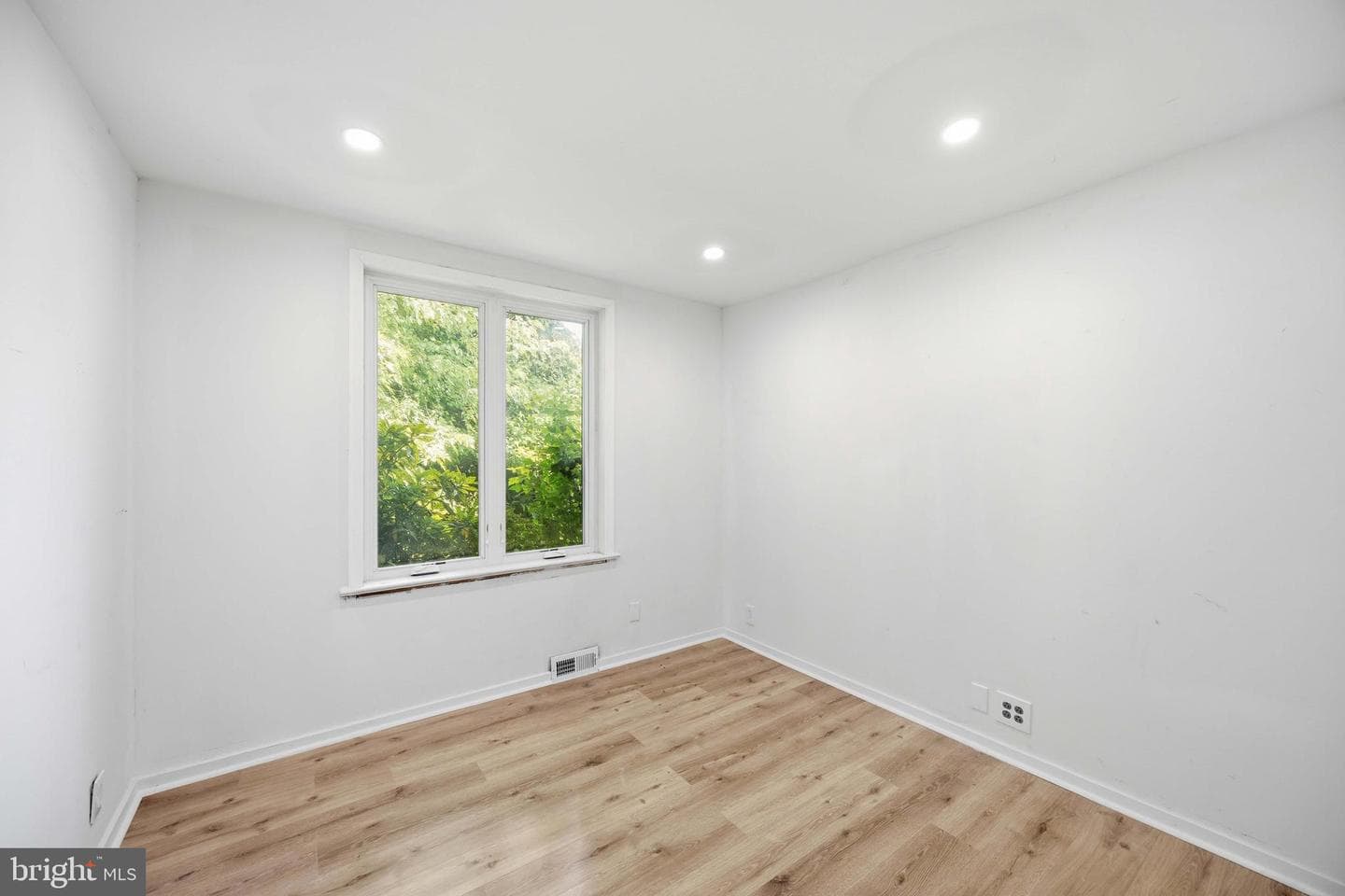 212 Skyline Drive photo 21