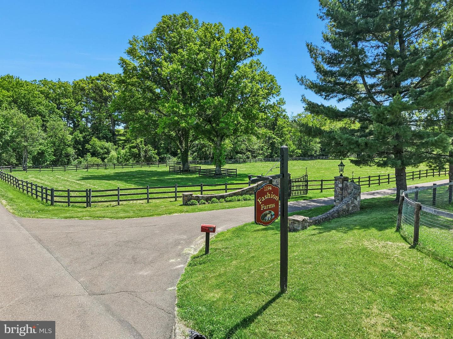 1194 Street Road photo 64