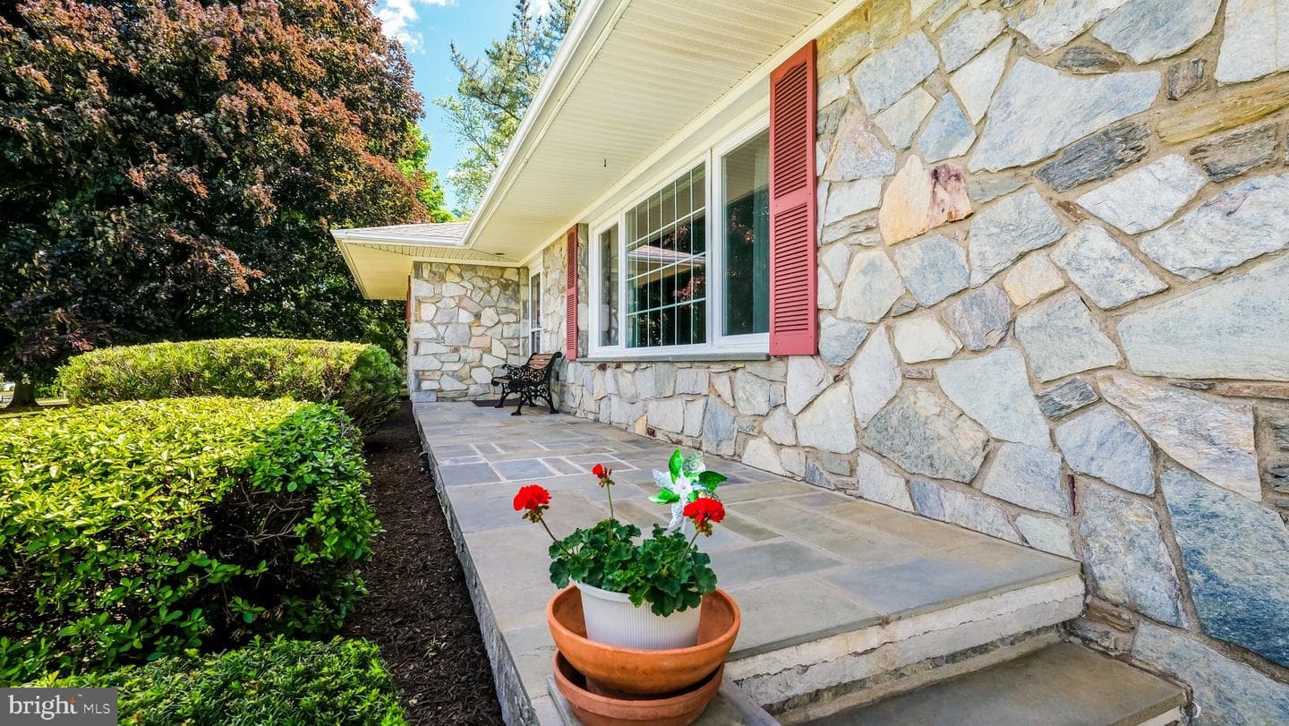 1727 Rickert Road photo 6