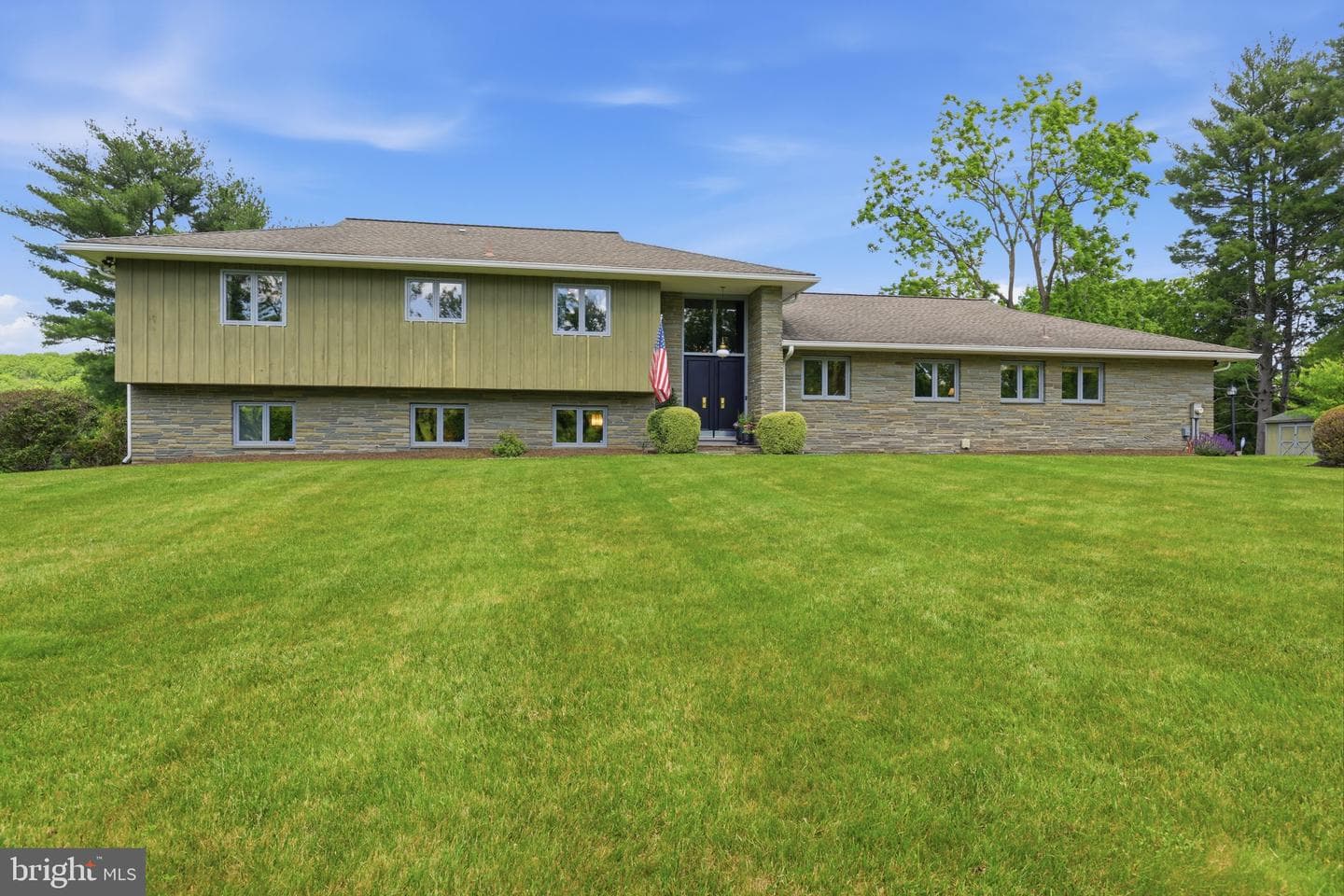 33 Woodhill Road photo 54