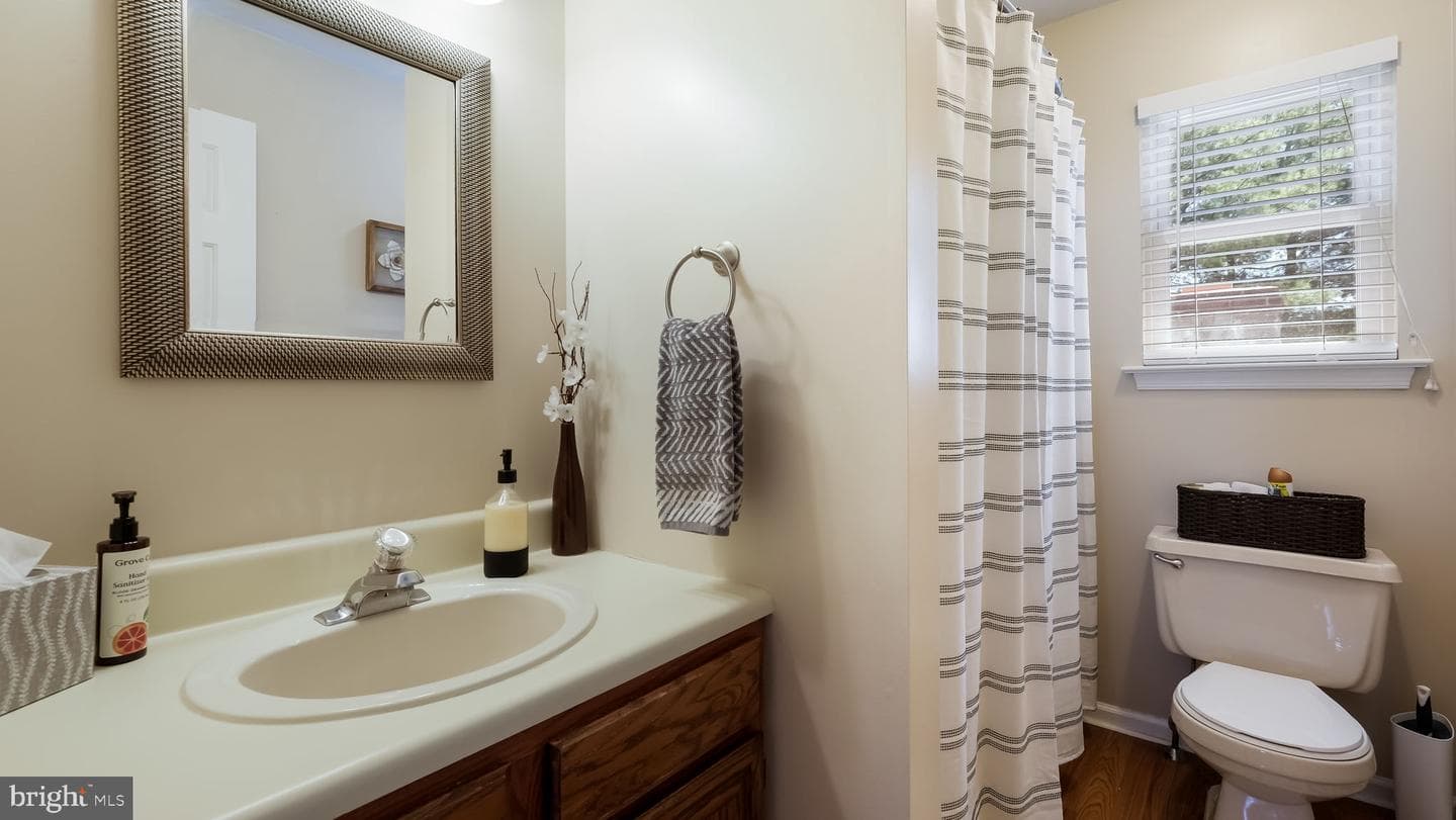 537 Whitford Circle photo 24