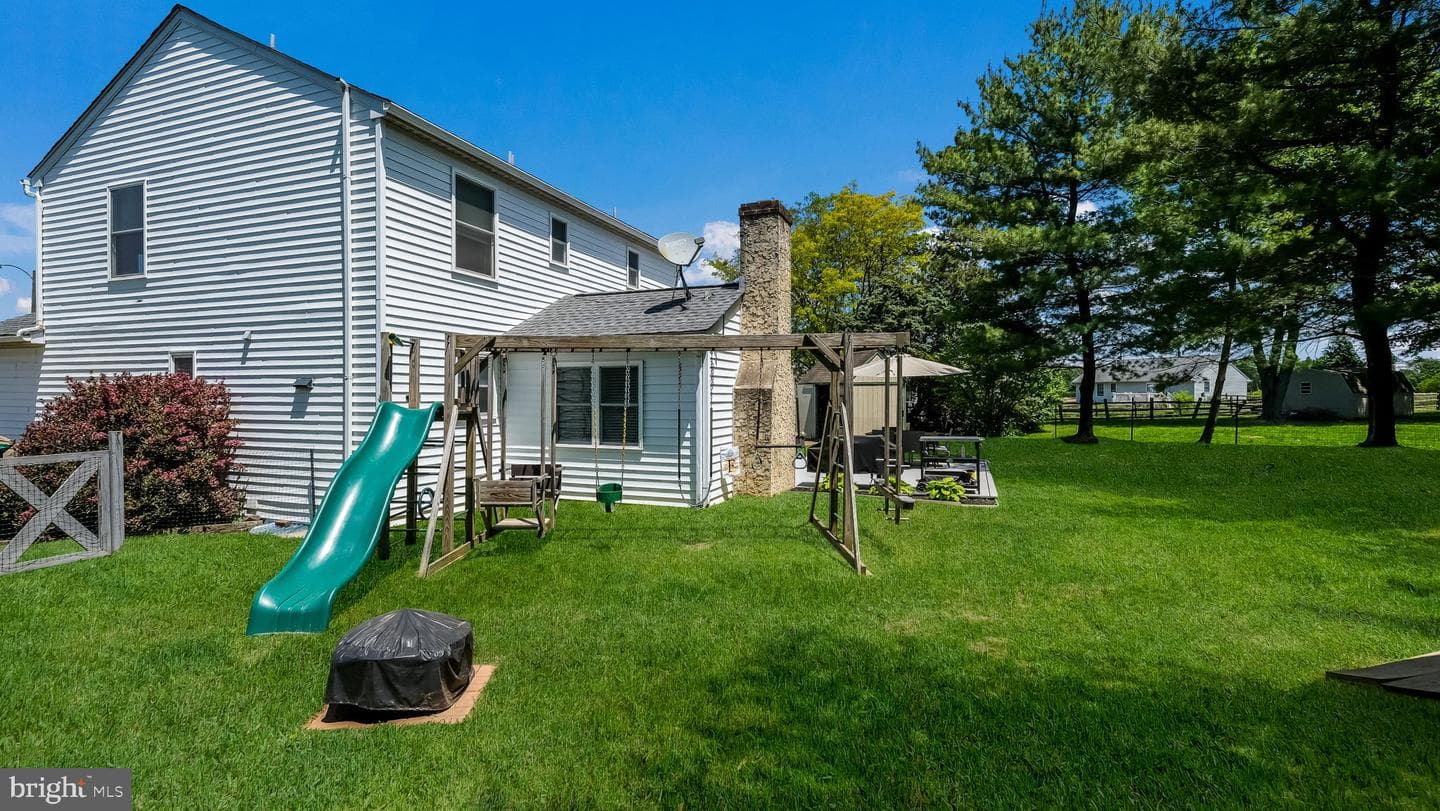 537 Whitford Circle photo 35