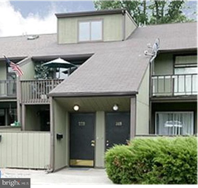 27 Darien #27b, New Hope