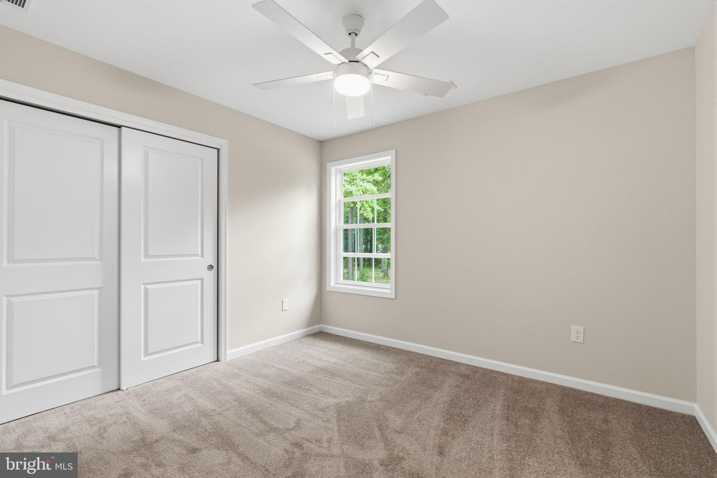 151 E Highland Avenue photo 22