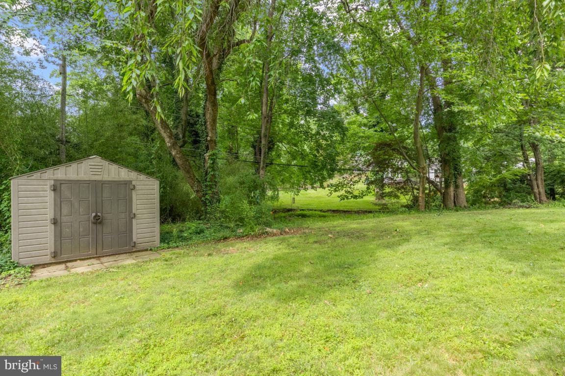 122 Brookside Drive photo 27