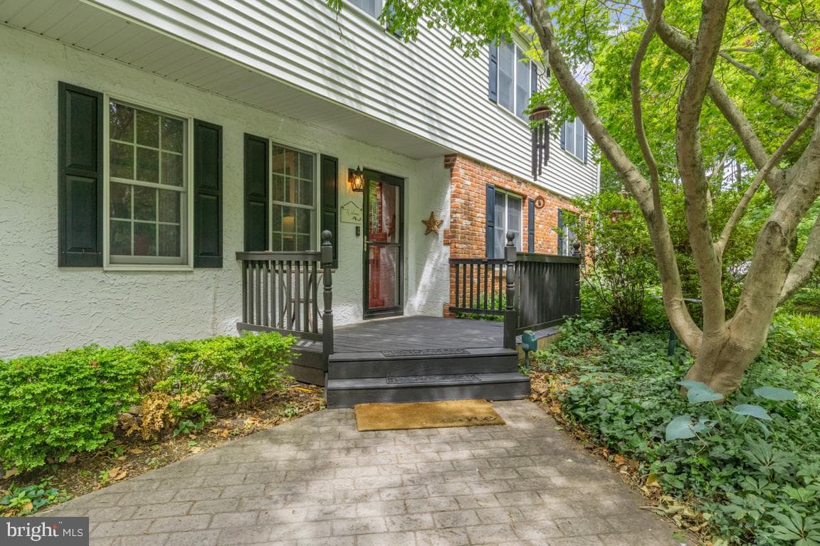 122 Brookside Drive photo 3