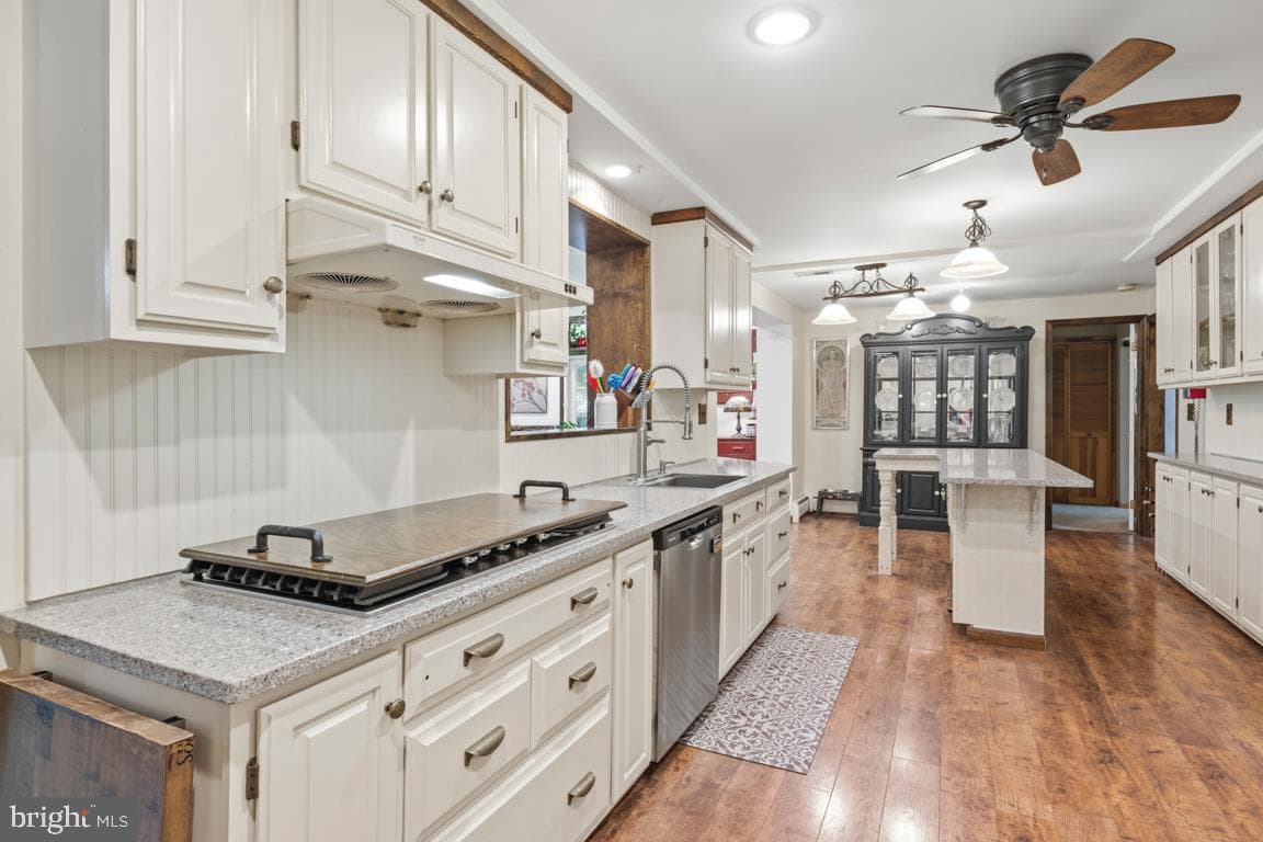 122 Brookside Drive photo 32