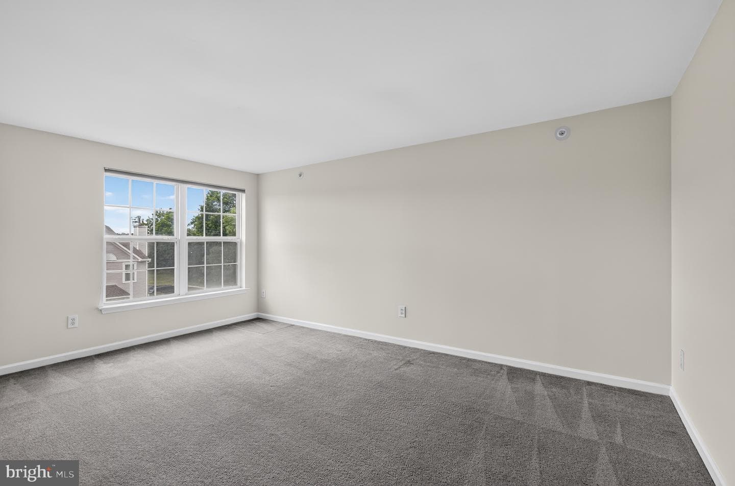 327 Eagle Court #201 photo 17