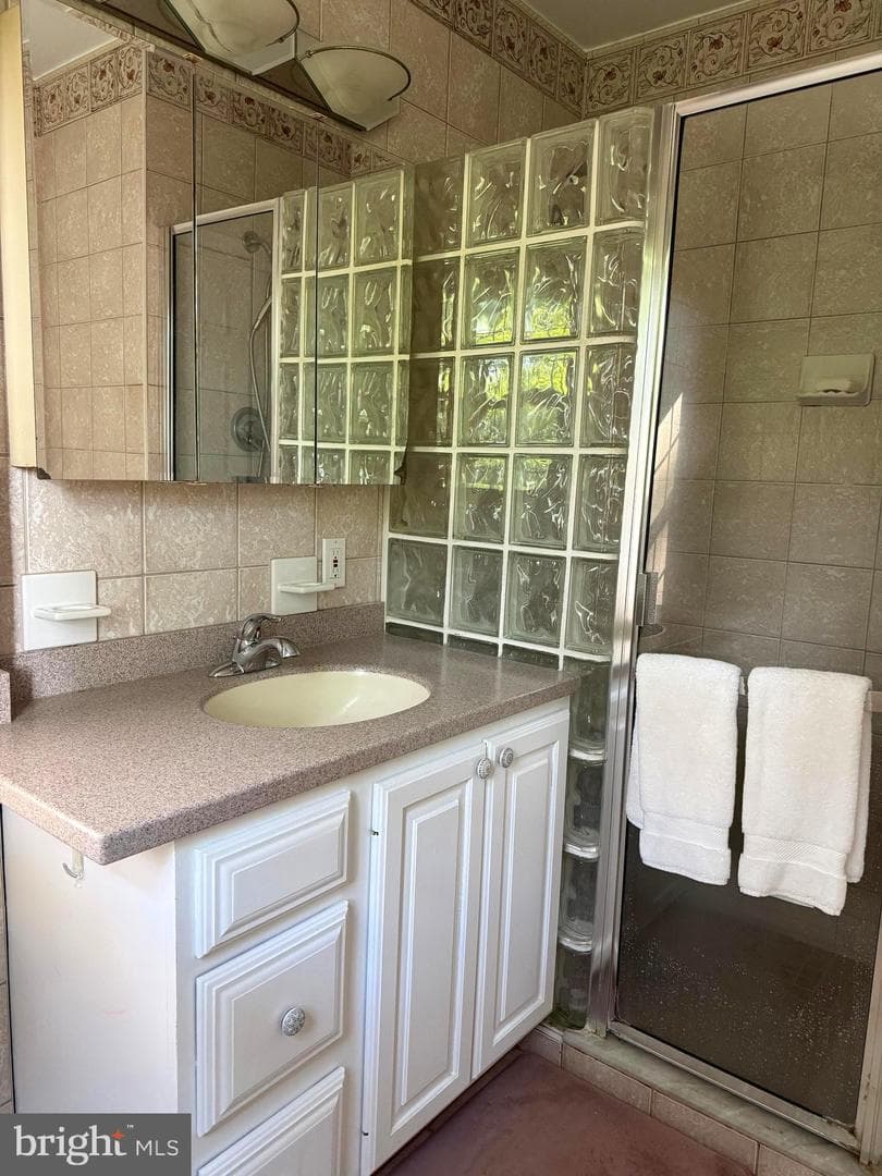 1300 University Drive photo 24