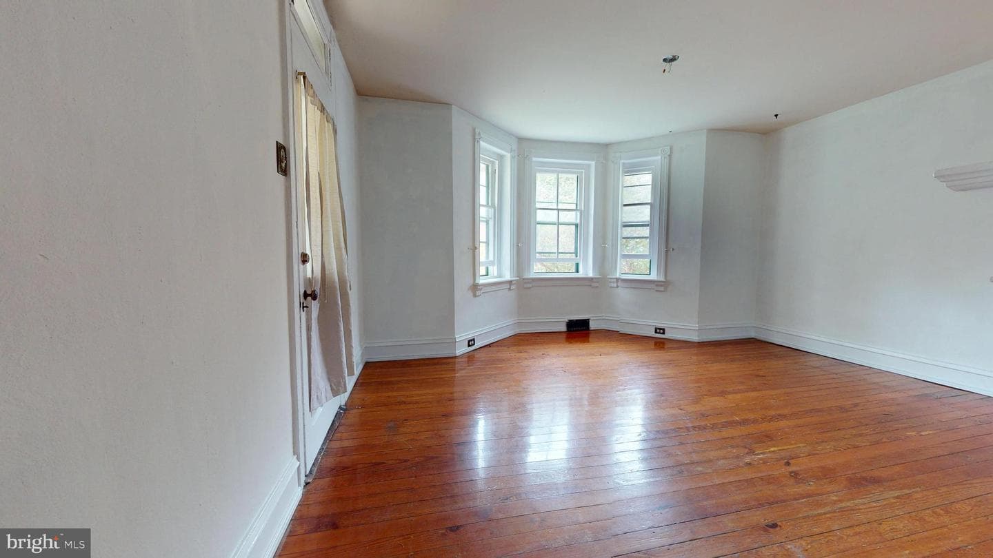 3162 Bedminster Road photo 5