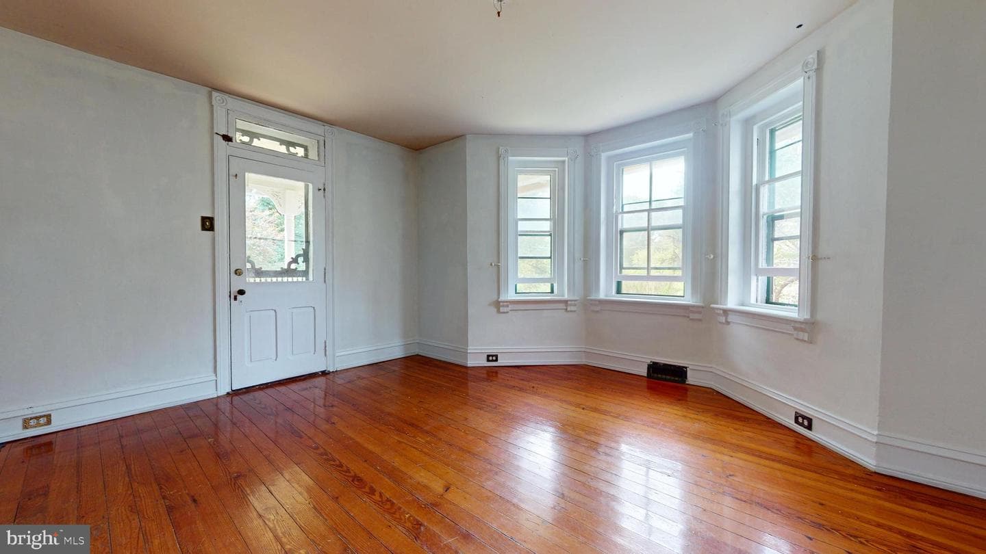 3162 Bedminster Road photo 7