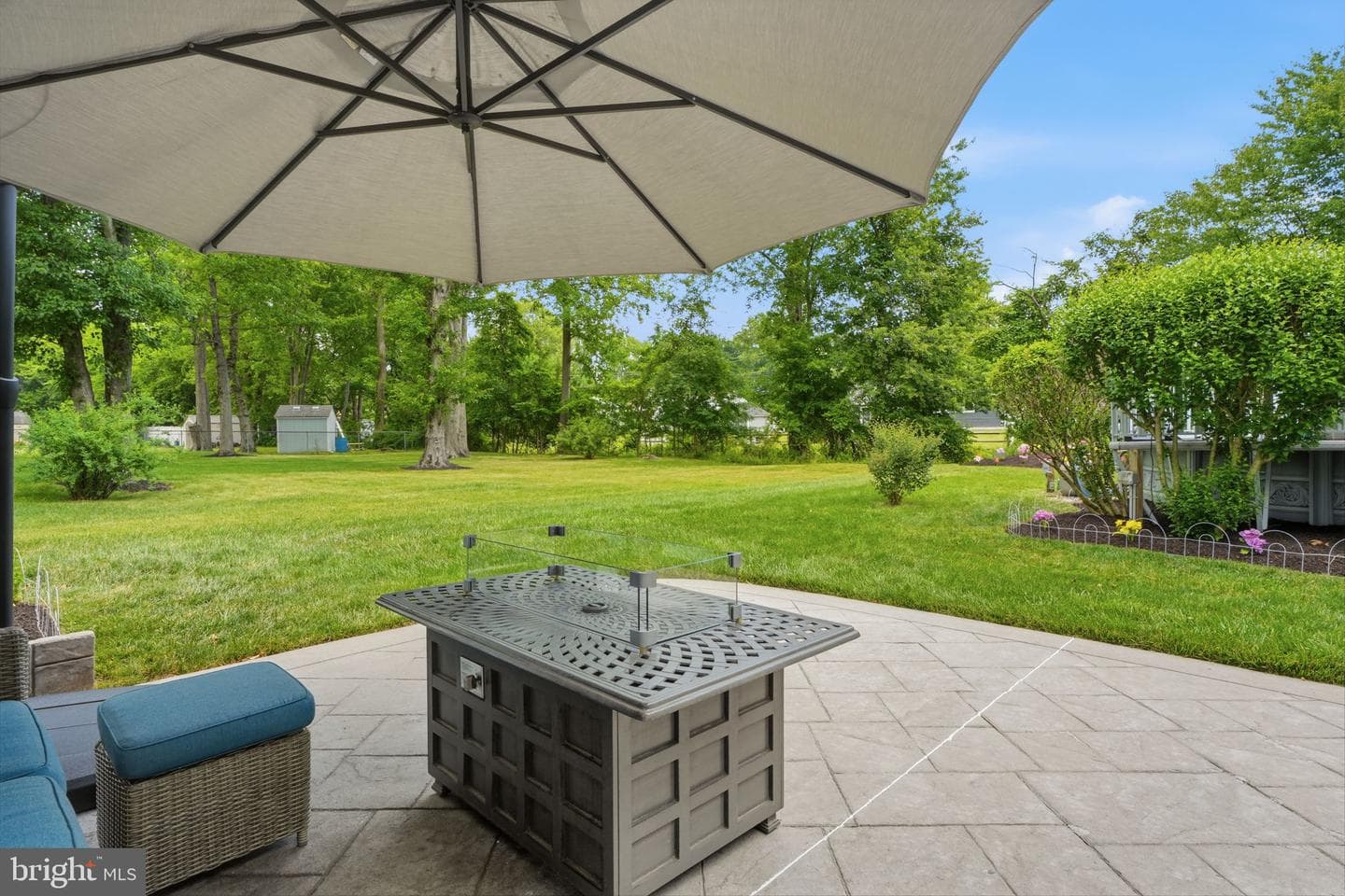 688 Fairfield Drive photo 36