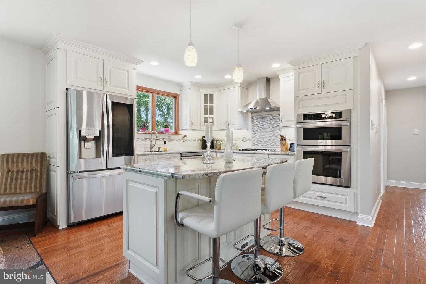 688 Fairfield Drive photo 8