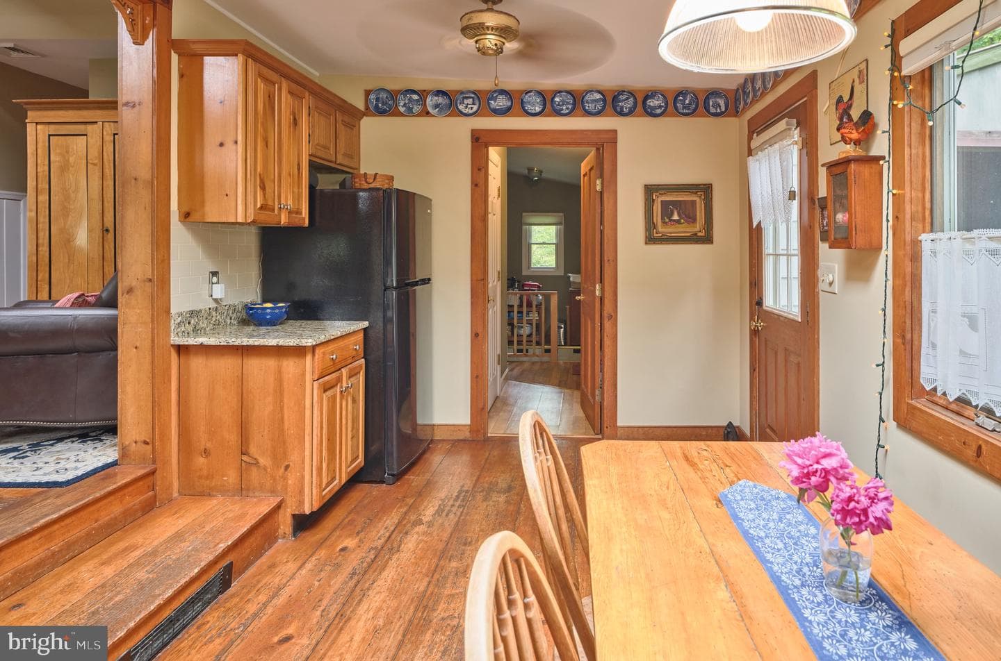 1490 River Road photo 14