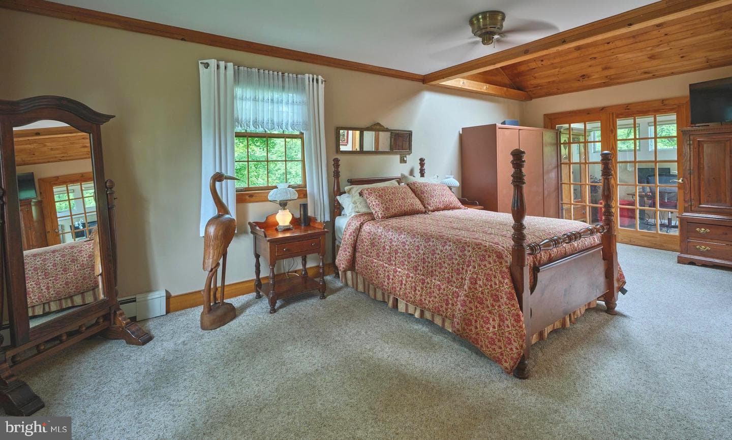 1490 River Road photo 17