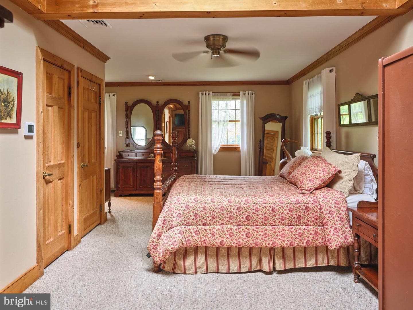 1490 River Road photo 18