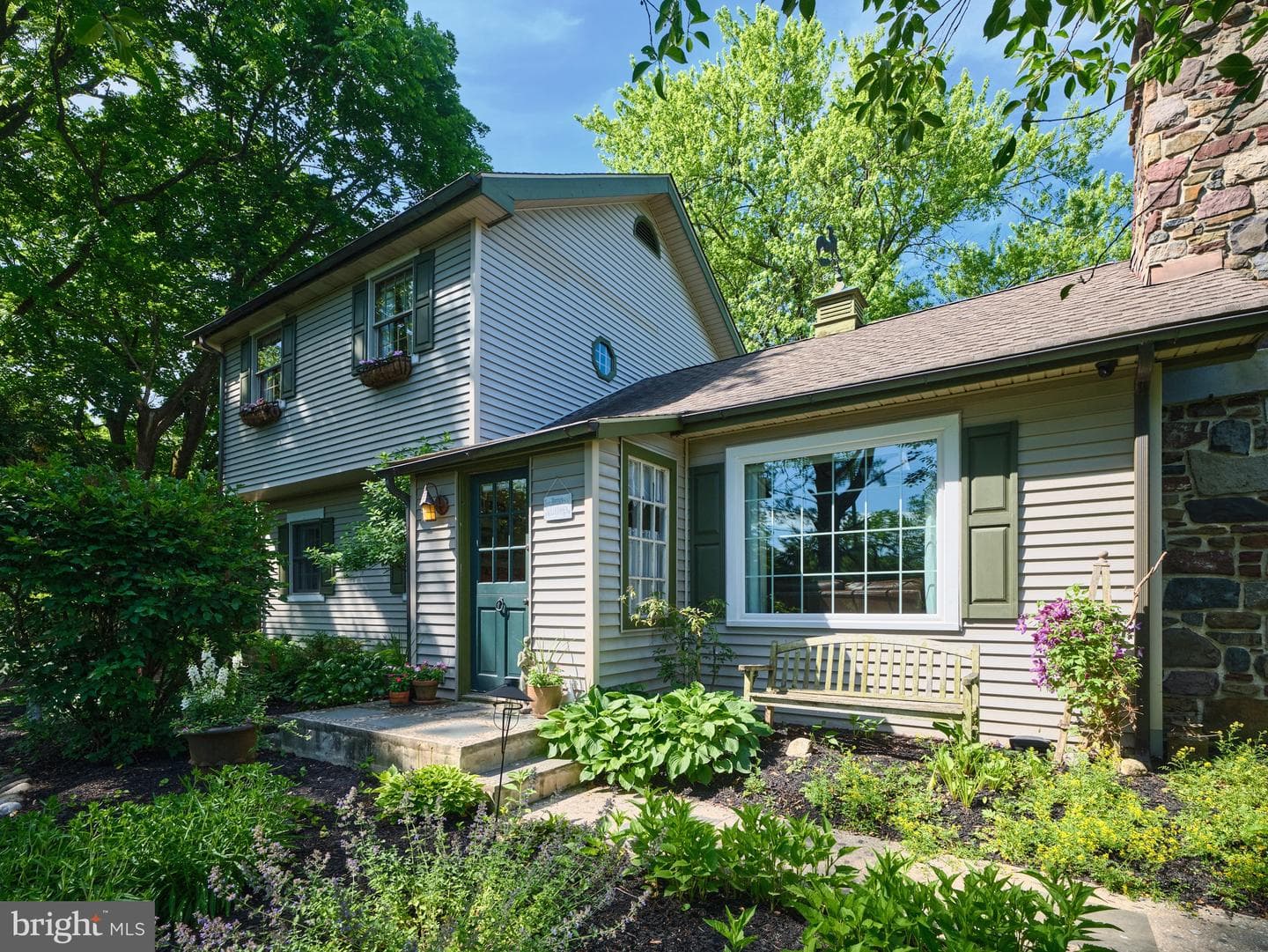 1490 River Road photo 2