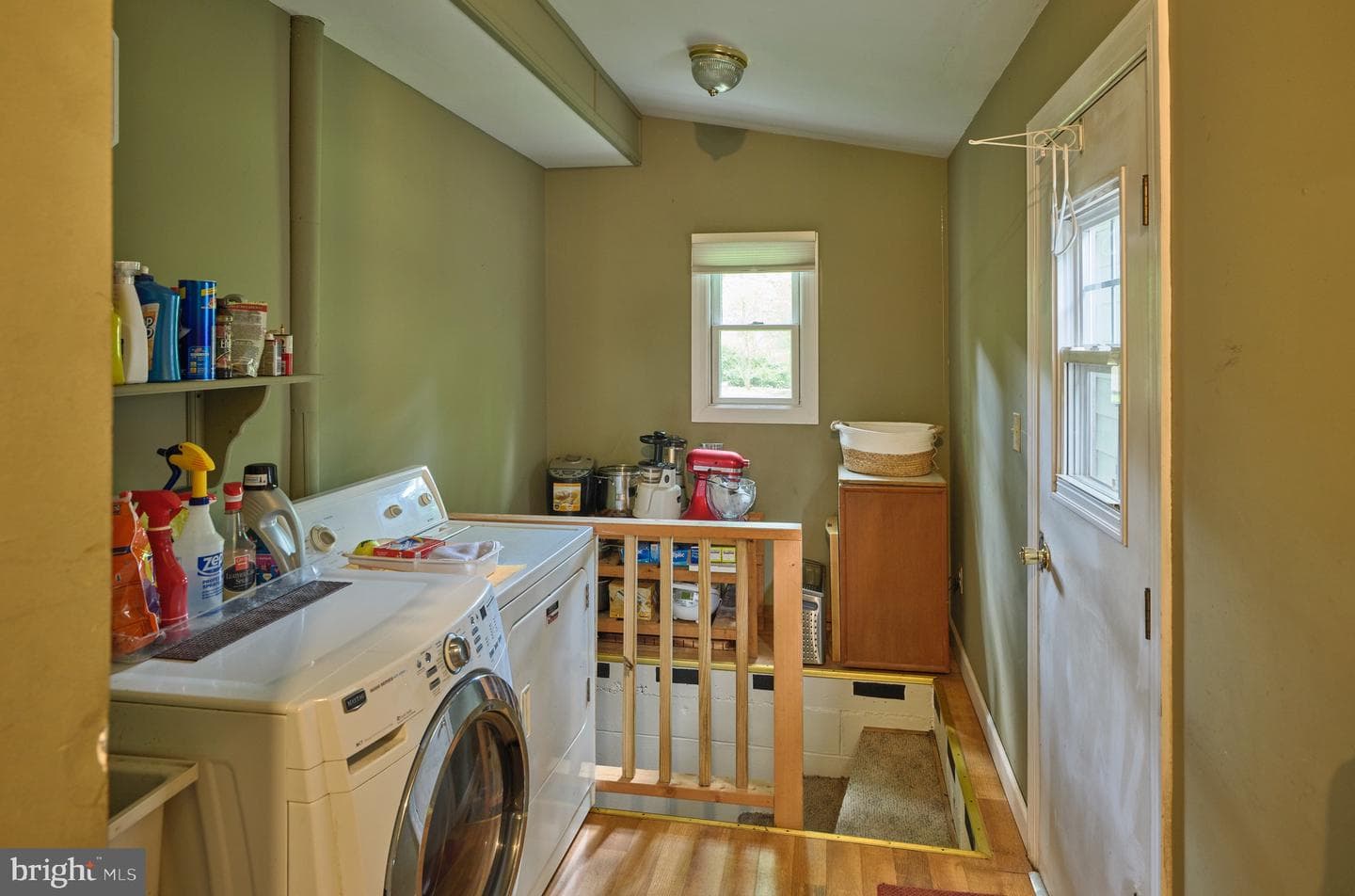 1490 River Road photo 25