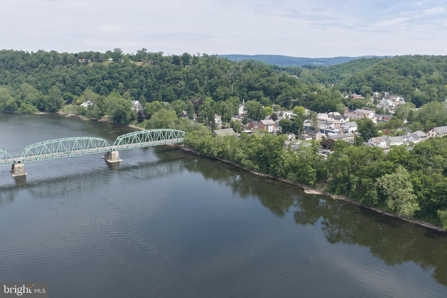 1490 River Road photo 33