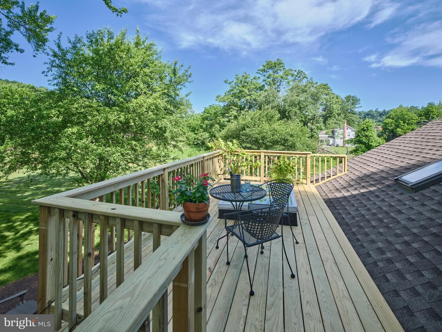 1490 River Road photo 8
