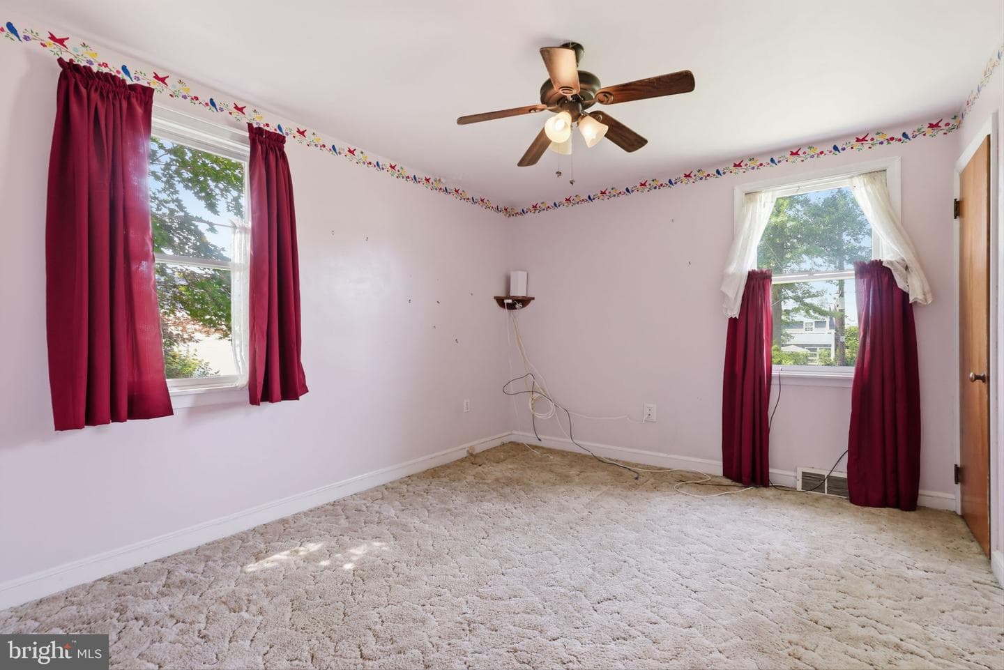 623 Lafayette Street photo 19