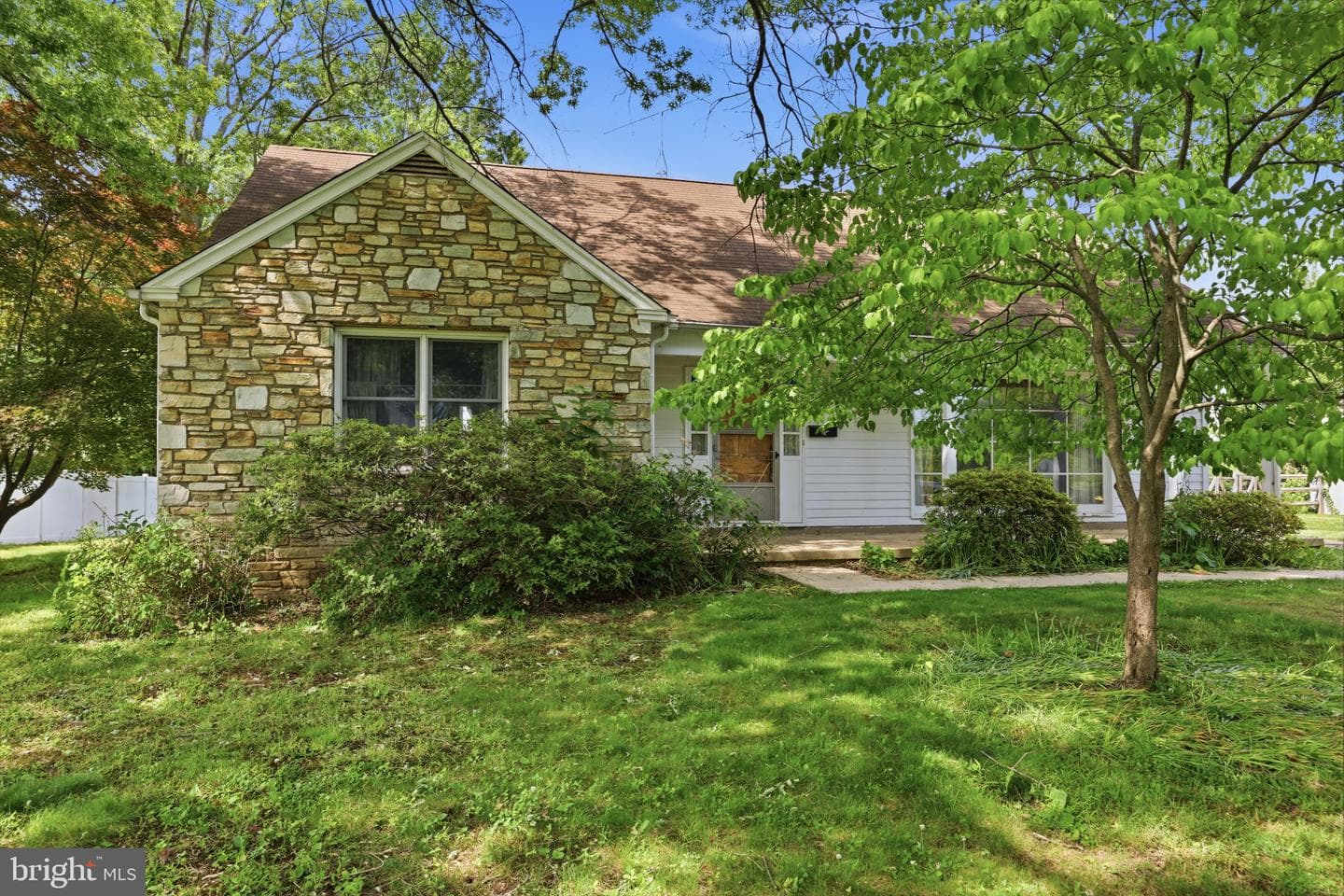 623 Lafayette Street photo 2