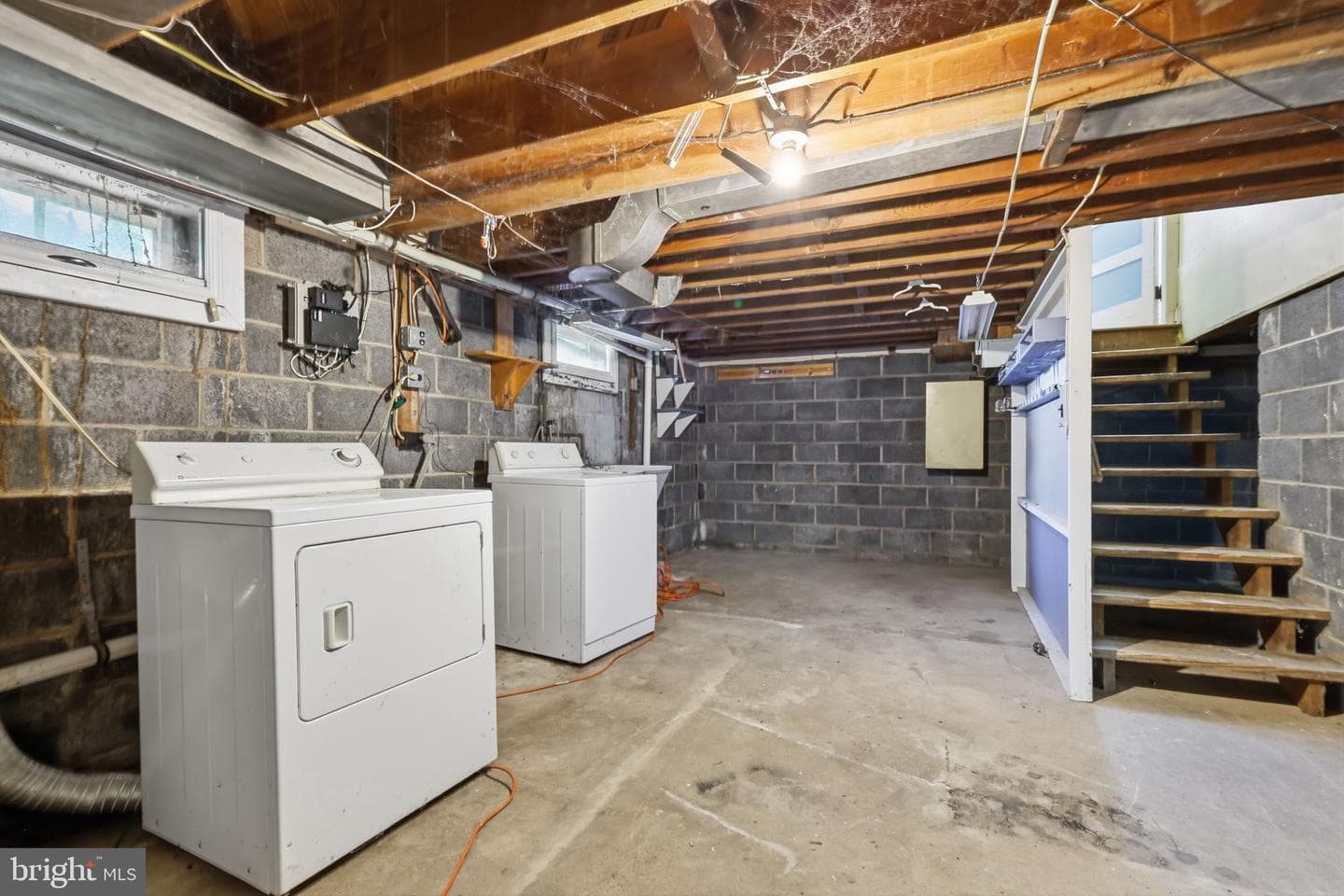 623 Lafayette Street photo 34