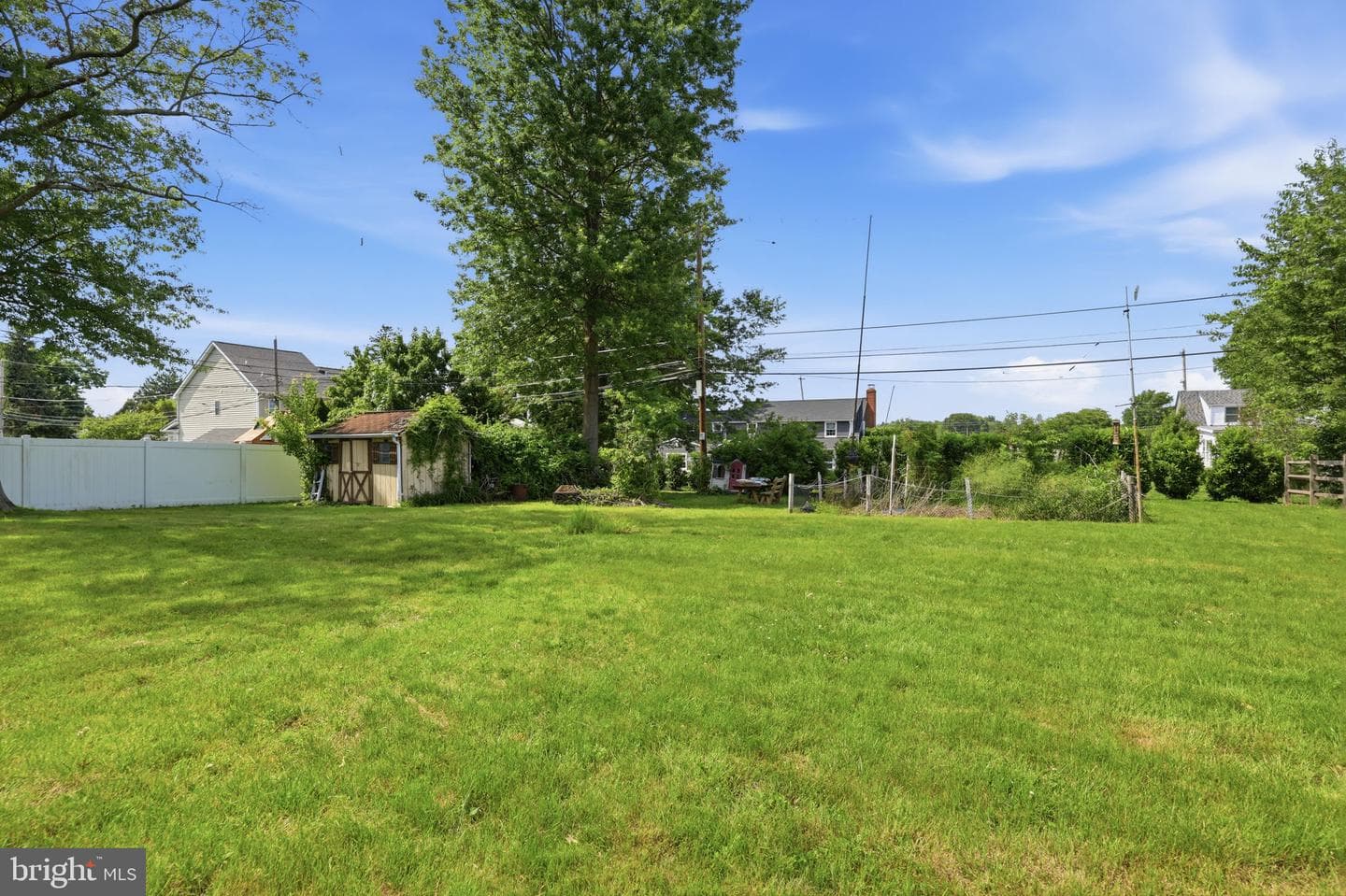 623 Lafayette Street photo 36