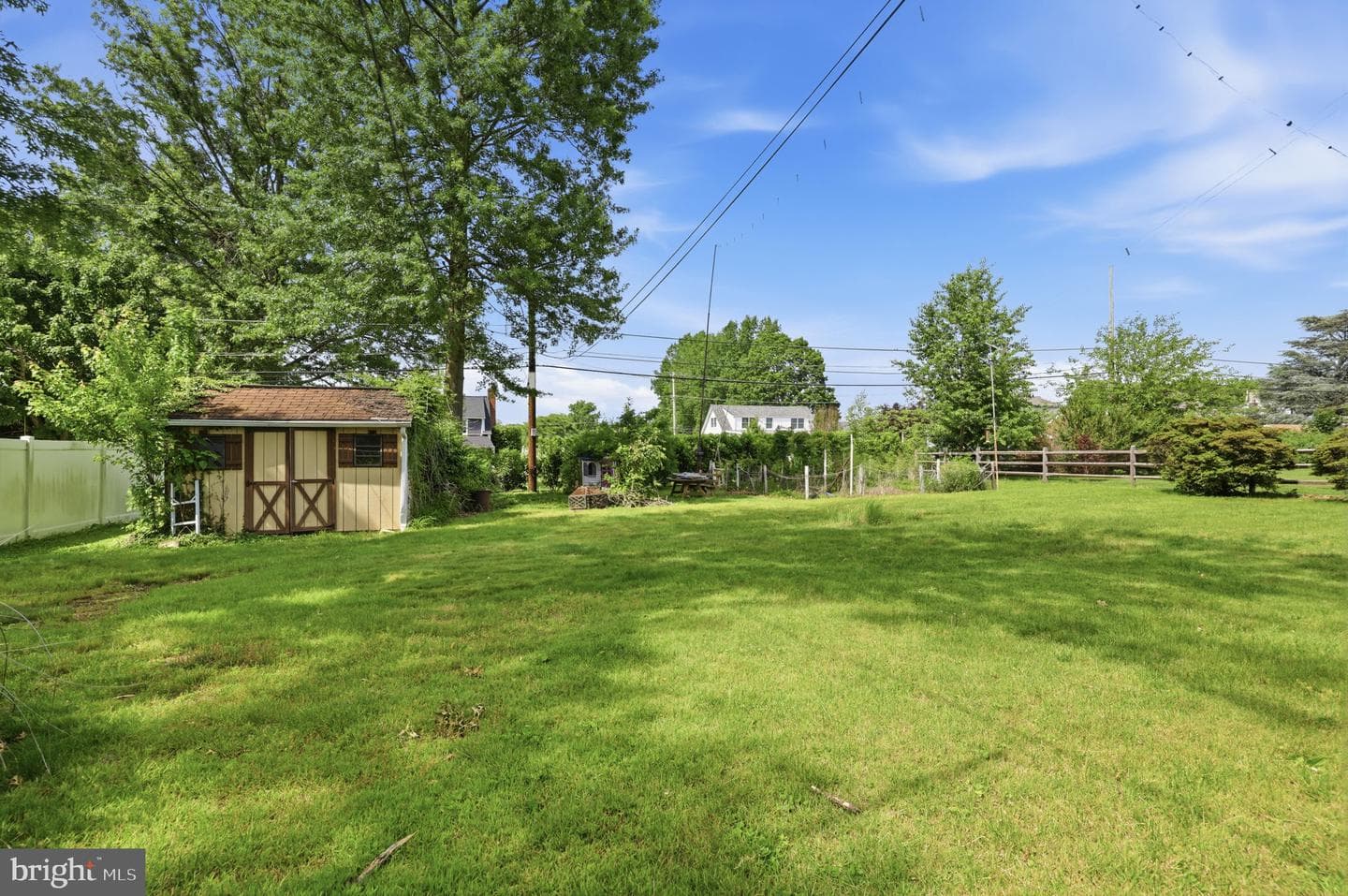 623 Lafayette Street photo 37