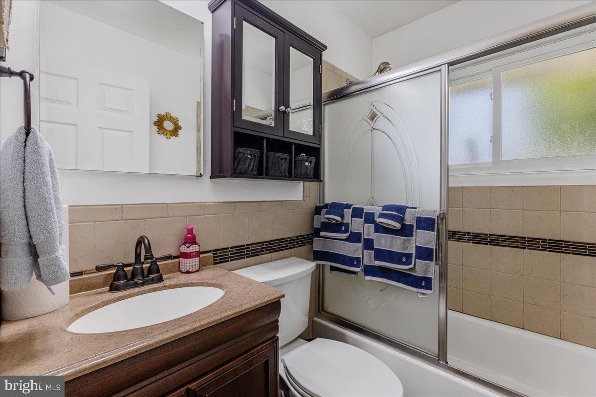 46 Twin Oak Drive photo 16
