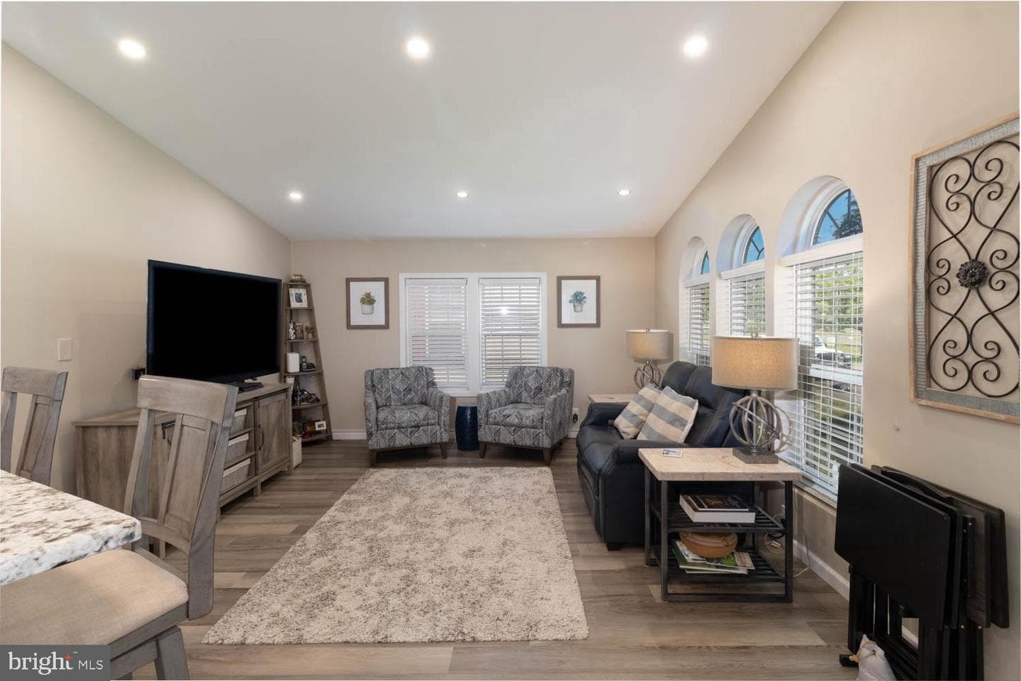 559 Spring Meadow Circle photo 7