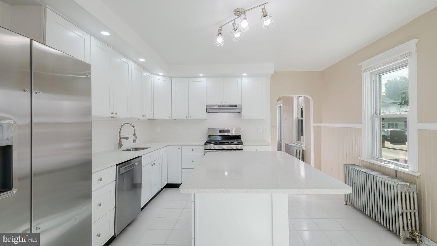 357 Washington Street photo 16