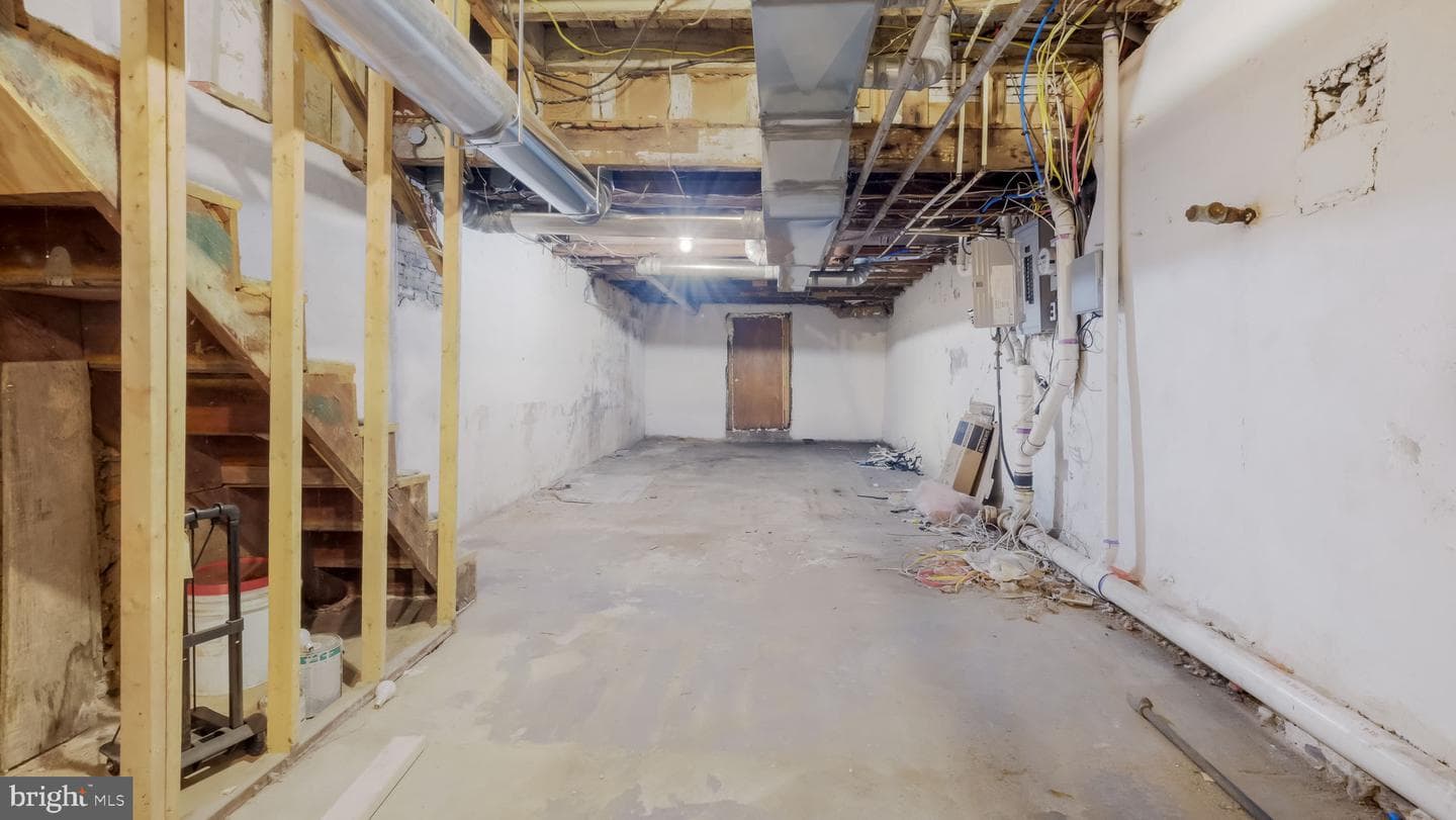 357 Washington Street photo 28
