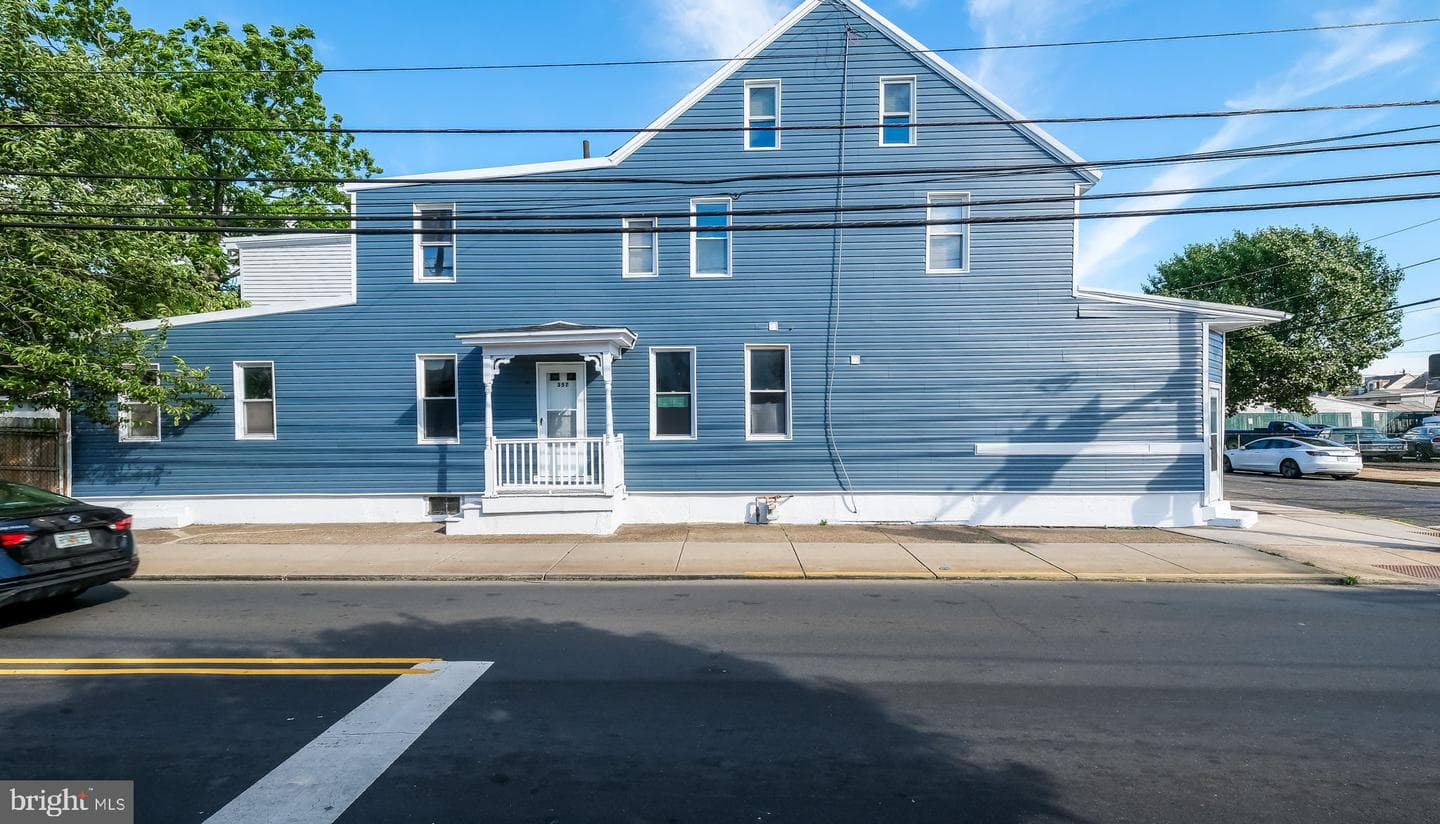 357 Washington Street photo 3
