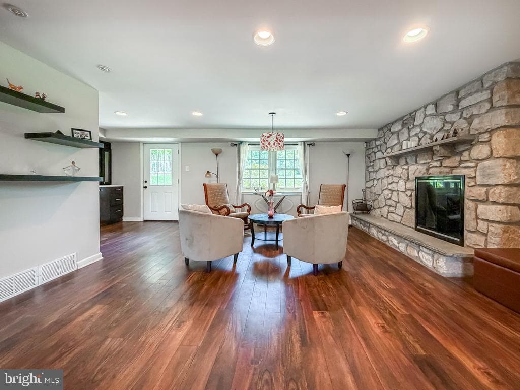 1168 Temple Drive photo 24