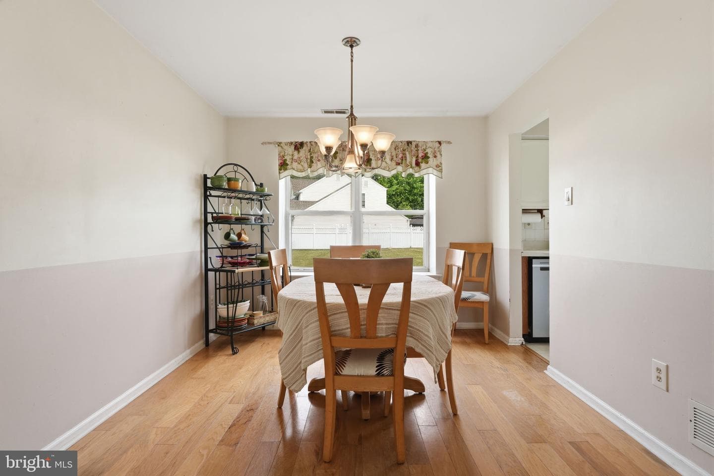 2028 Chatham Drive photo 7