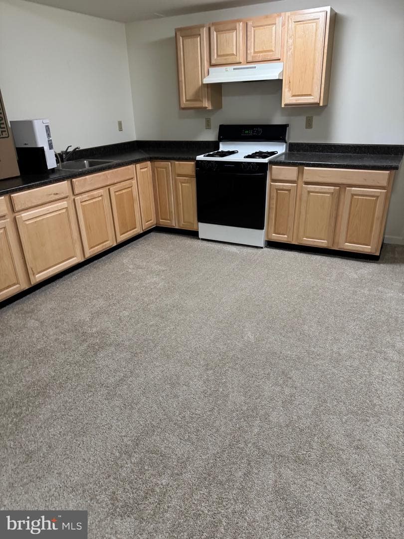 936 Longwood Court photo 35