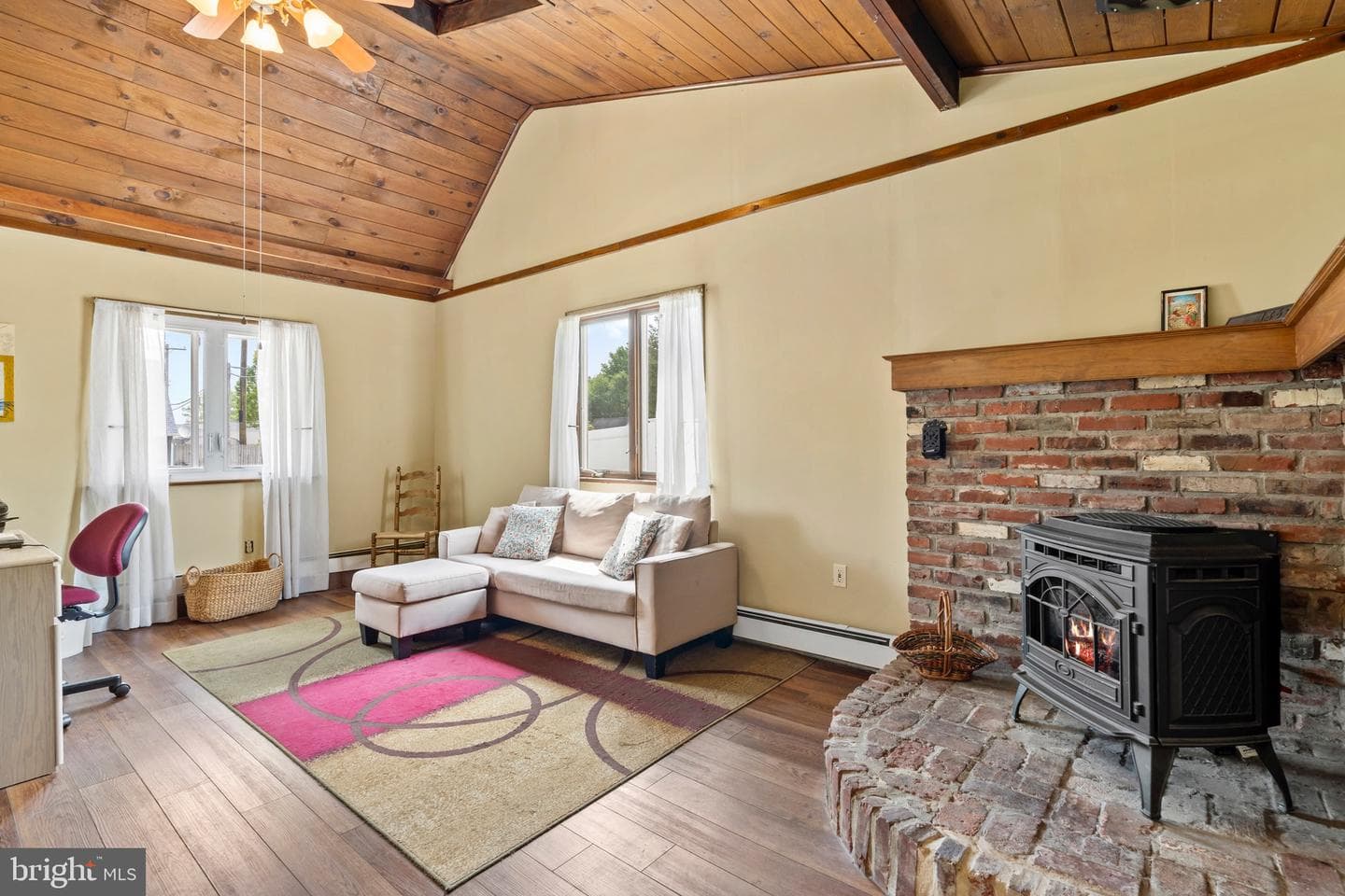 7 Misty Pine Road, Levittown