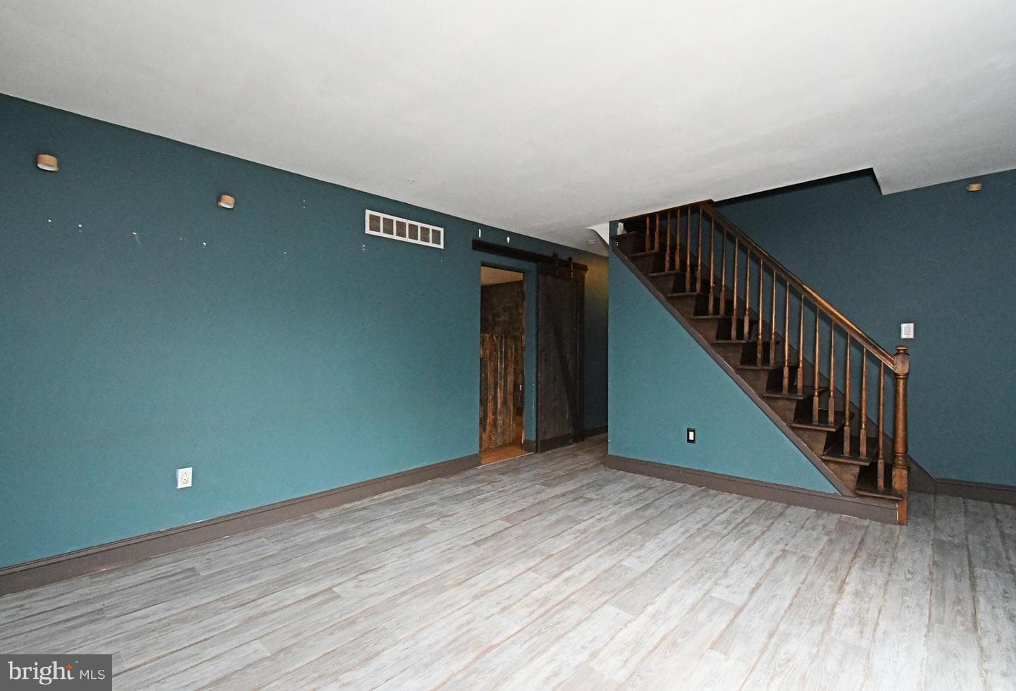 87 Hellberg Avenue photo 13