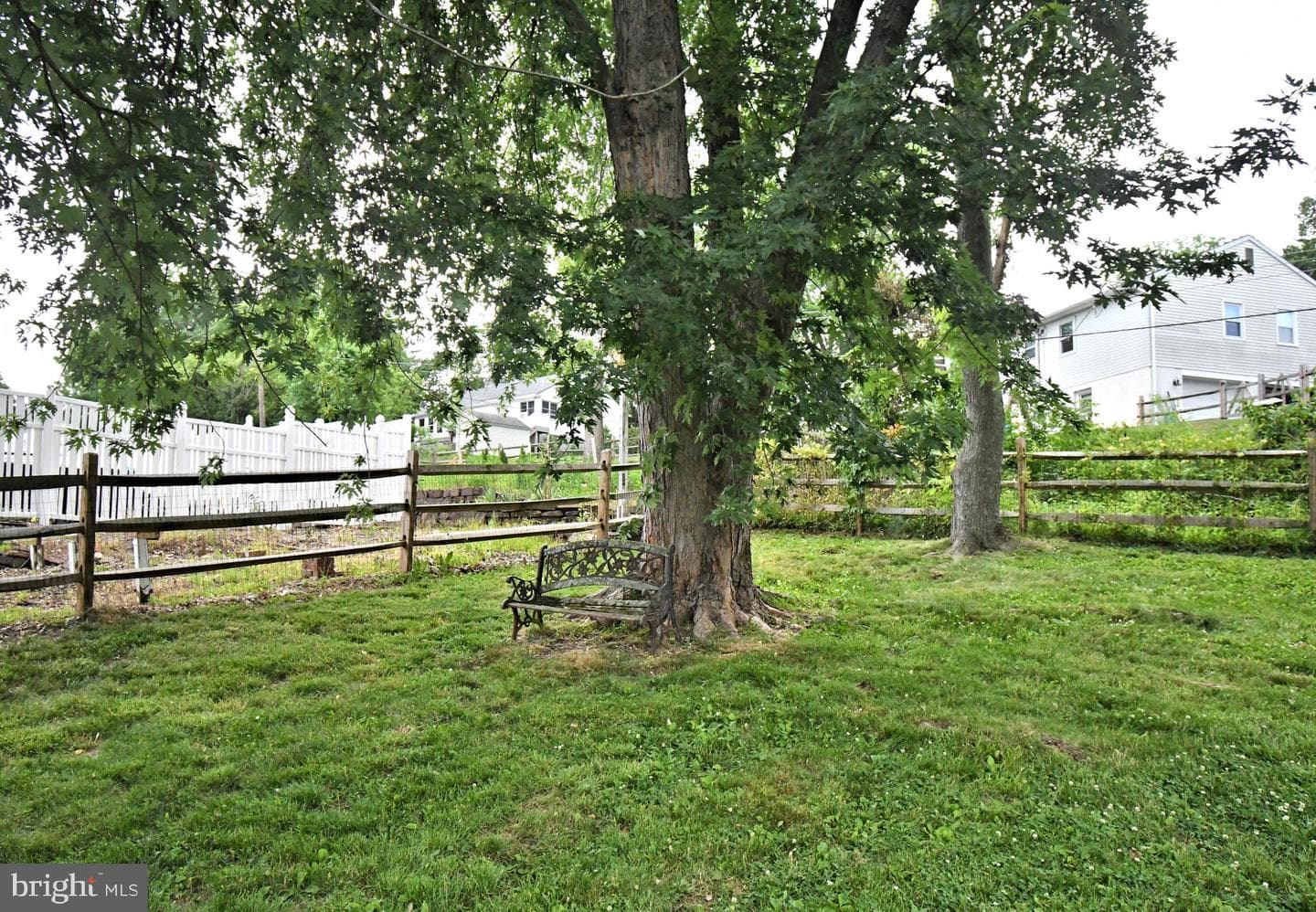 87 Hellberg Avenue photo 46