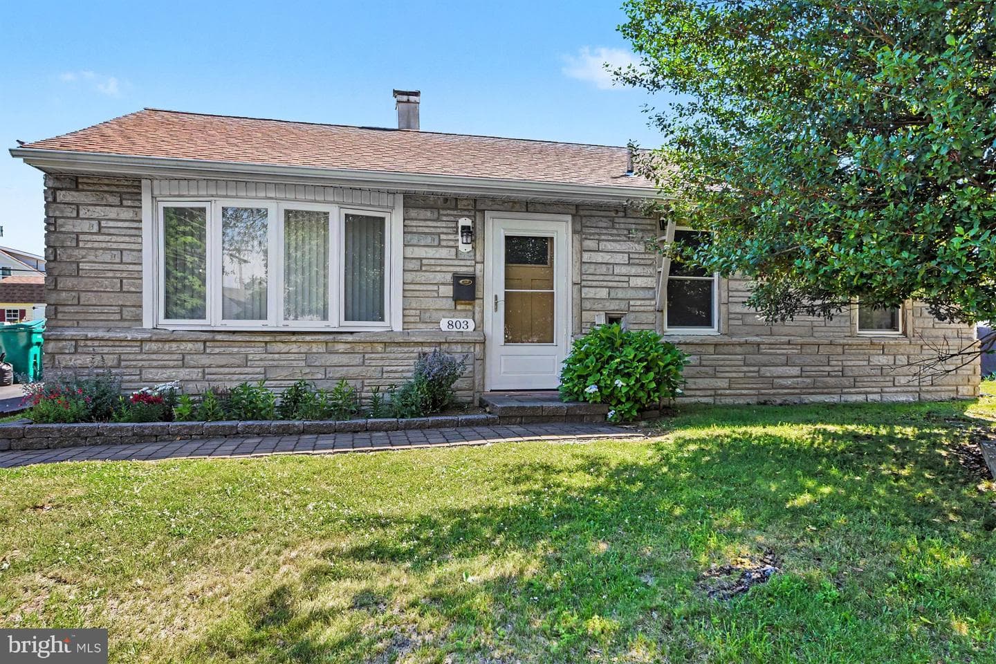 803 Hilary Avenue, Croydon