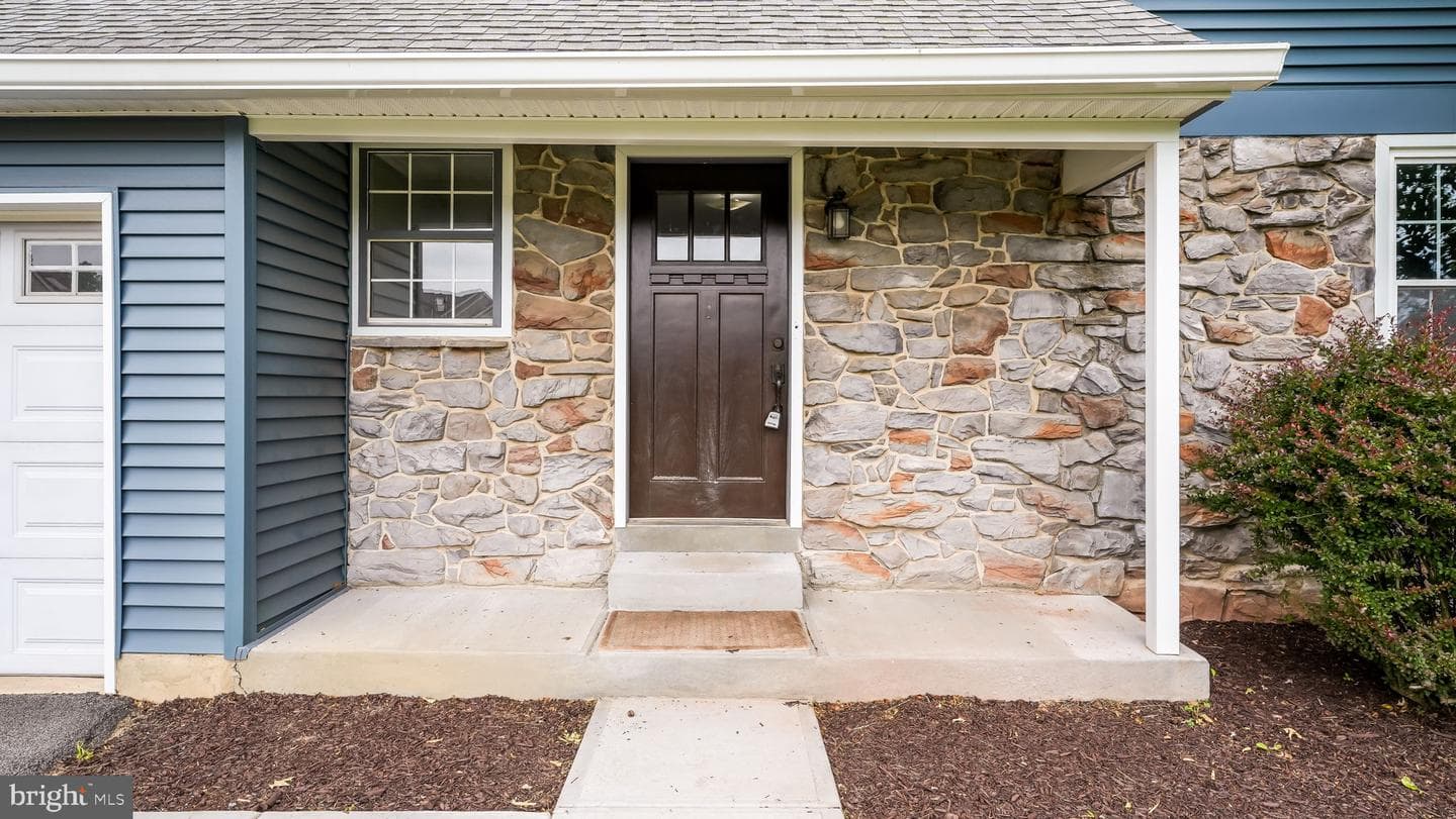 108 Williamson Court photo 4