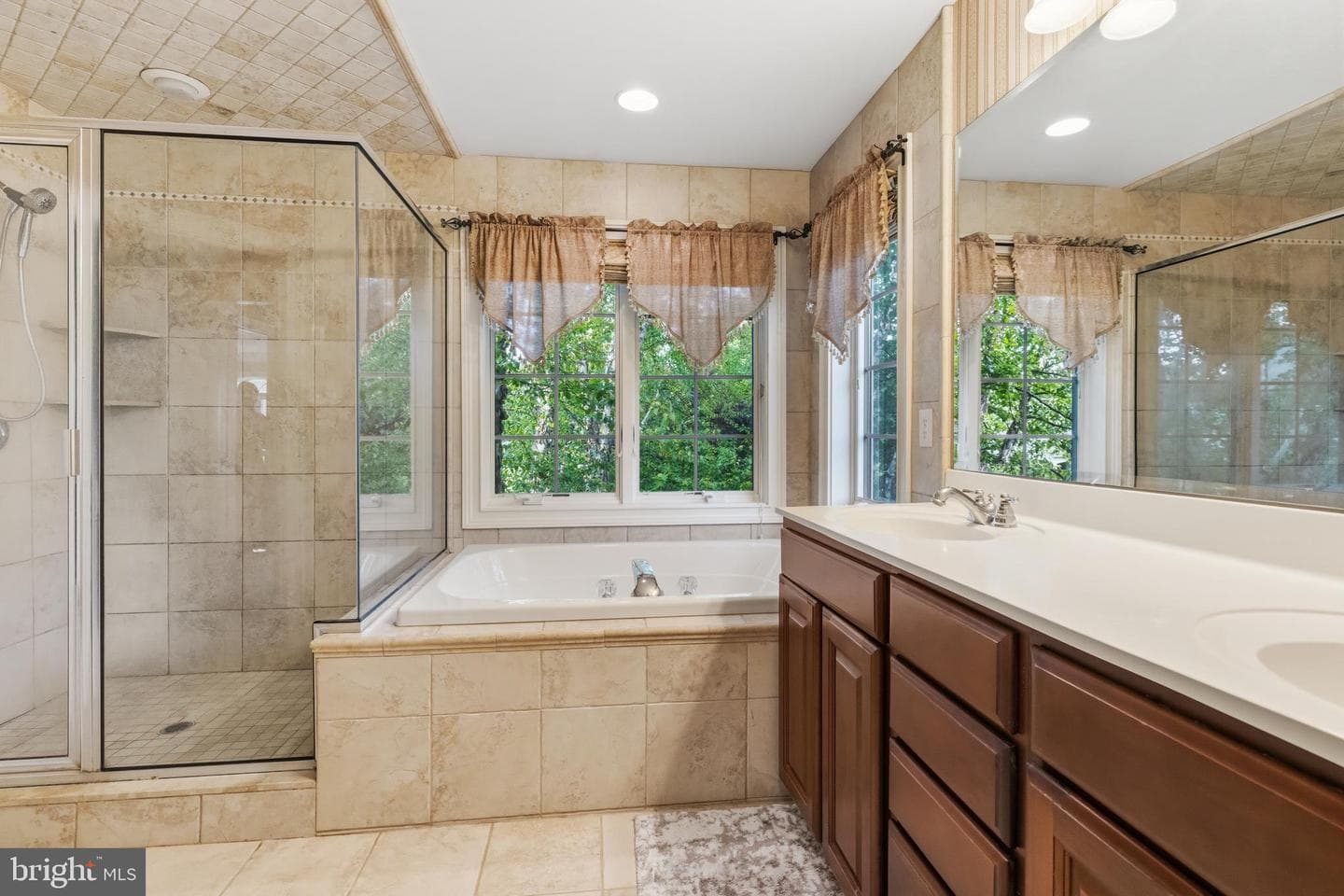 265 Walter Road photo 42