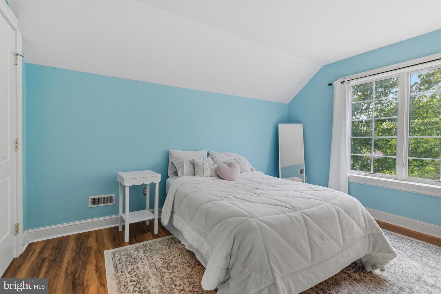 265 Walter Road photo 48