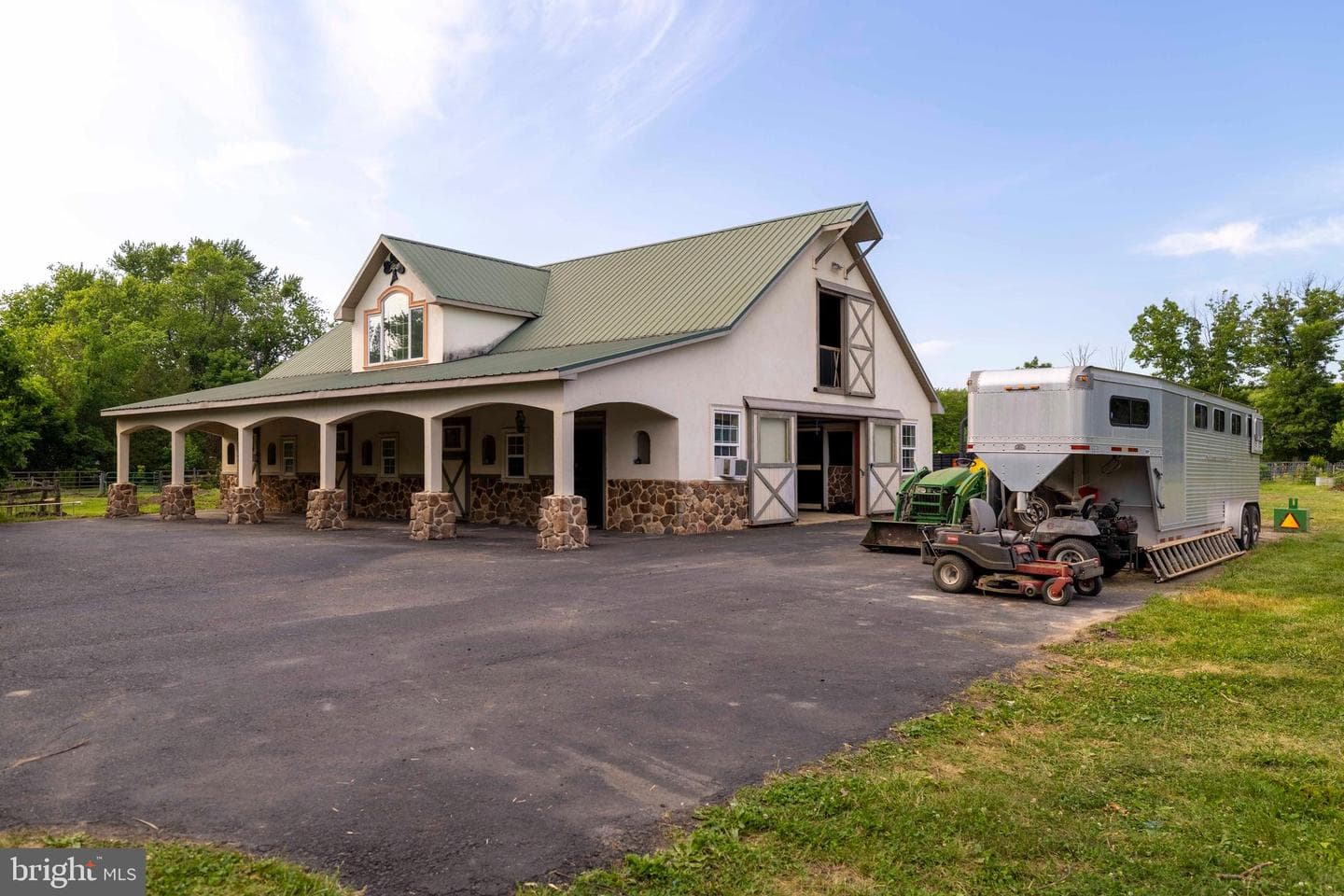 265 Walter Road photo 57