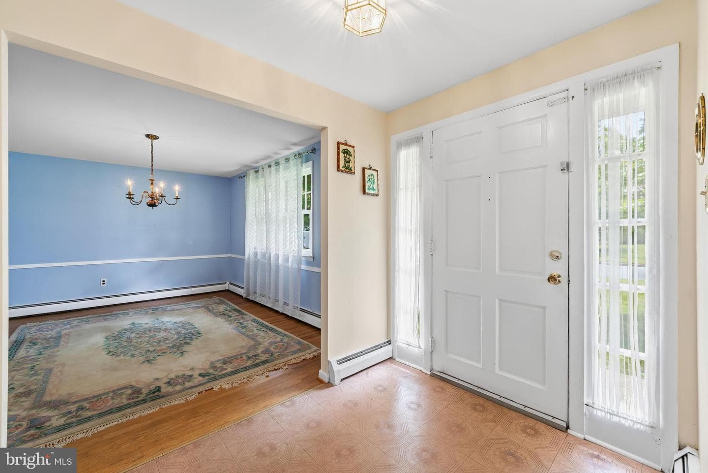 340 Hampton Drive photo 3